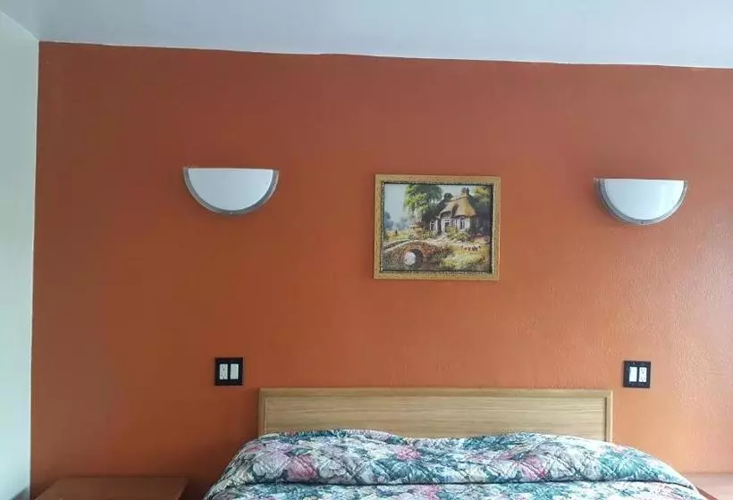 Deluxe Motel, Los Angeles Area