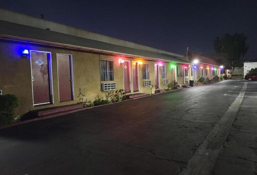 Deluxe Motel, Los Angeles Area
