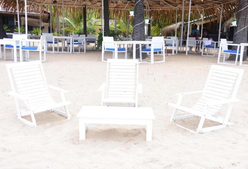 Hotel Alfresco Beach