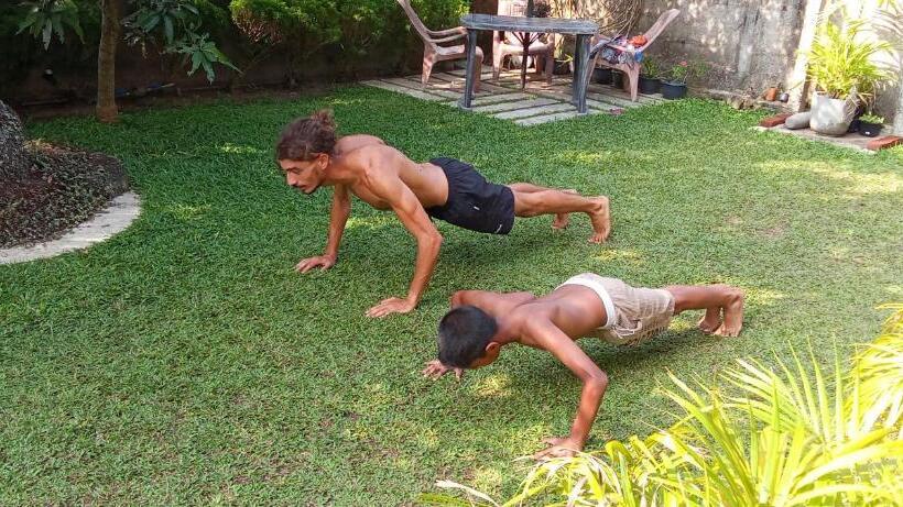 Общежитие Sanithu Homestay Galle