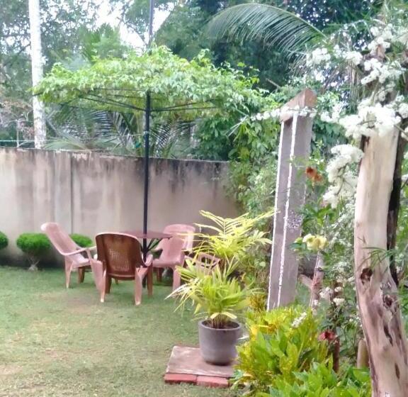 Общежитие Sanithu Homestay Galle