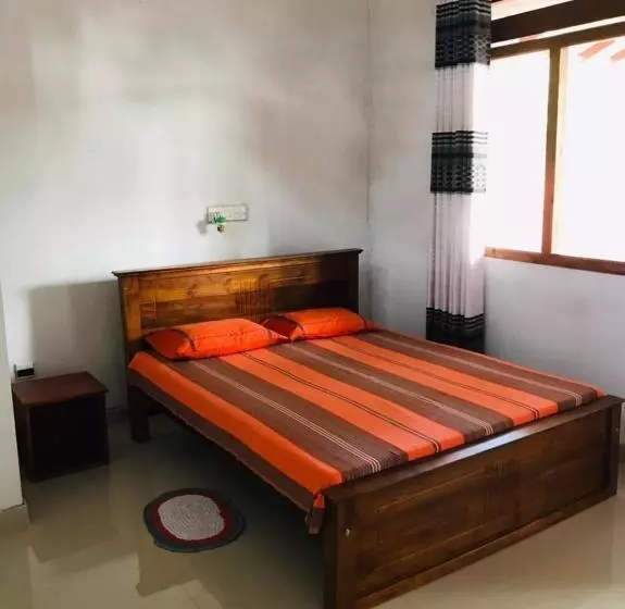 هاستل Sanithu Homestay Galle