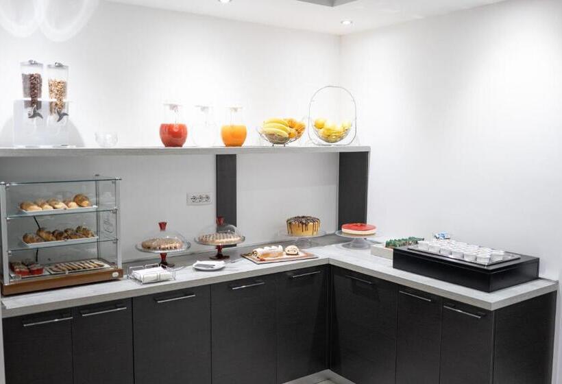 بنسيون Tropea Luxury & Charm