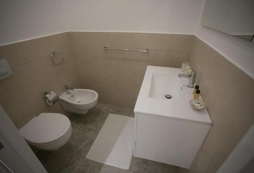 بنسيون Tropea Luxury & Charm