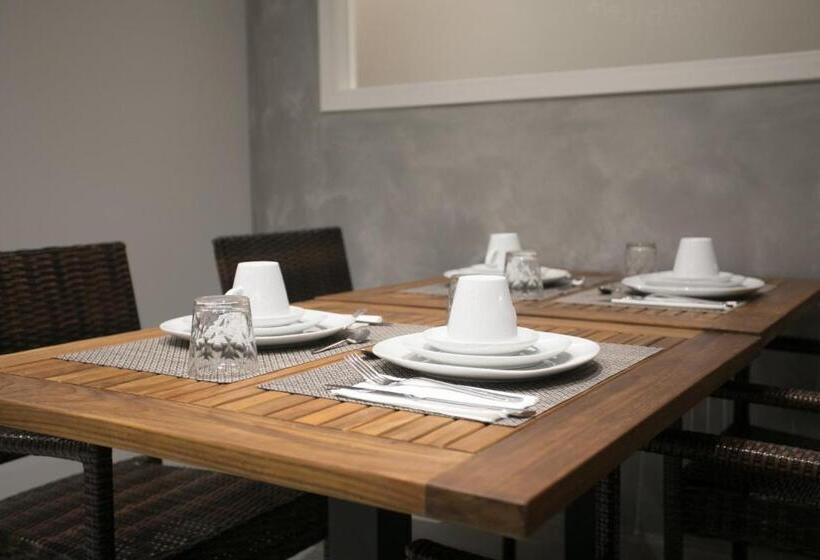 بنسيون Tropea Luxury & Charm