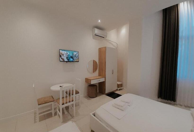 בית מלון כפרי Restaurant Univers