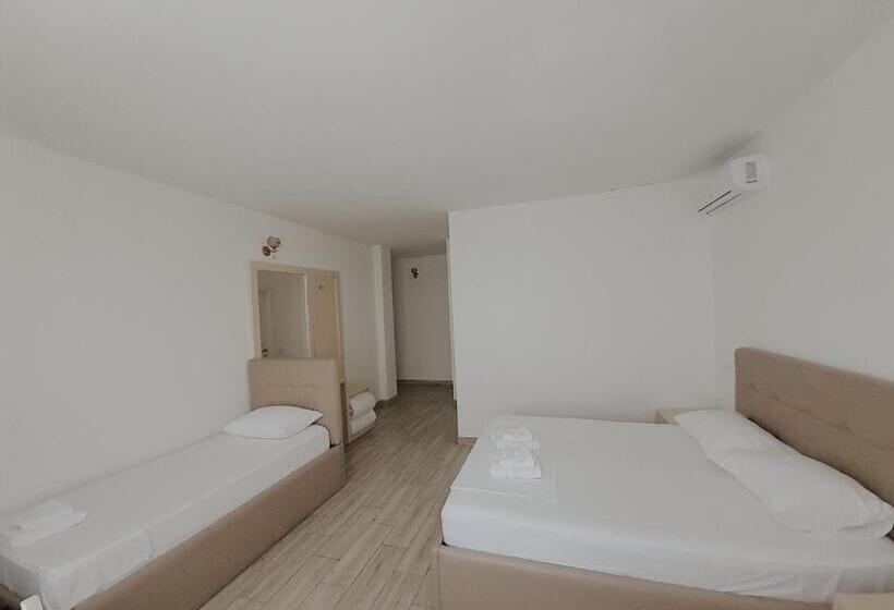 בית מלון כפרי Restaurant Univers