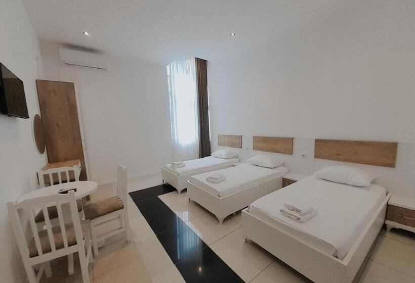 בית מלון כפרי Restaurant Univers