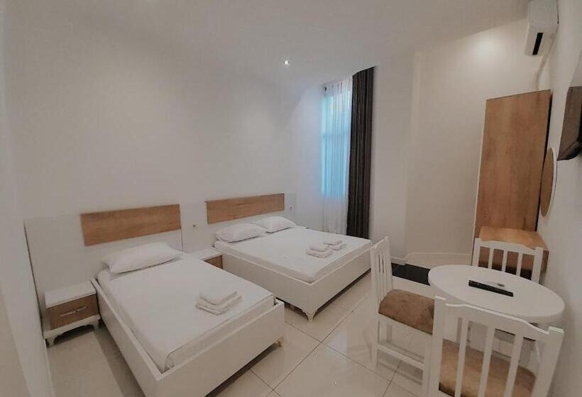 בית מלון כפרי Restaurant Univers