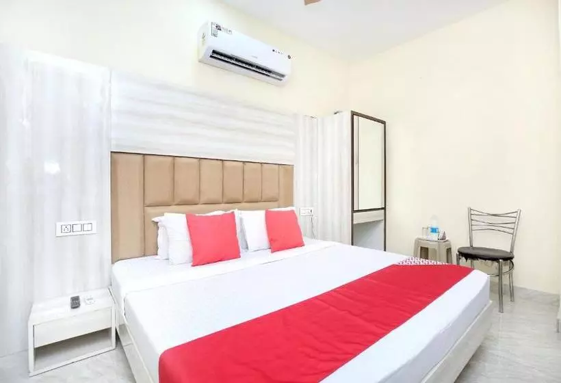 Oyo 14720 Hotel G R Highway