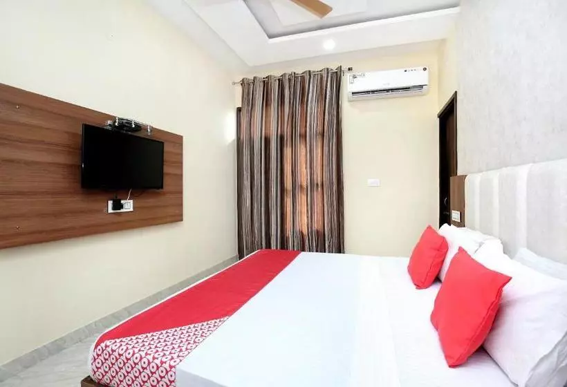 Oyo 14720 Hotel G R Highway