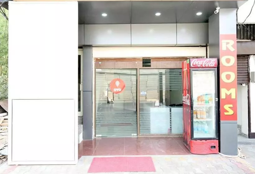 Oyo 14720 Hotel G R Highway