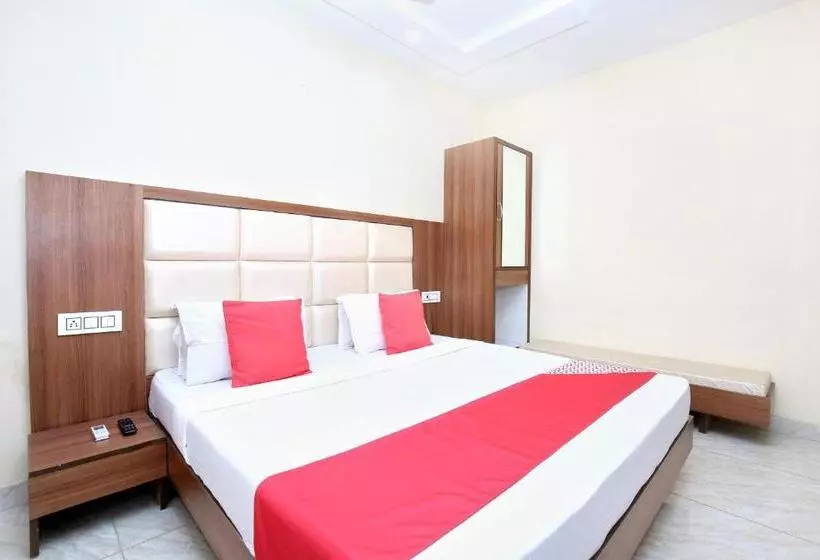 Oyo 14720 Hotel G R Highway