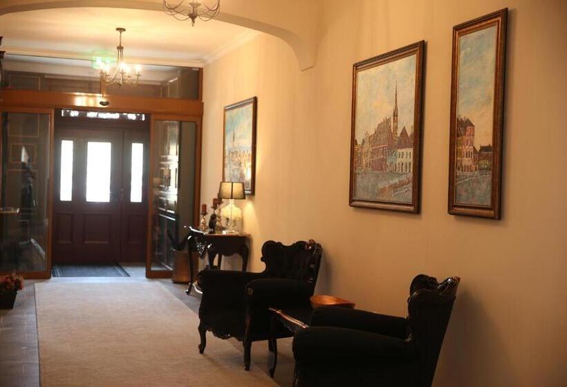 ペンション Artisans Boutique Villa