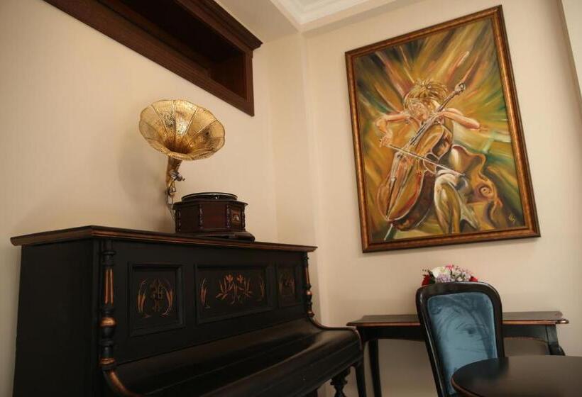 ペンション Artisans Boutique Villa