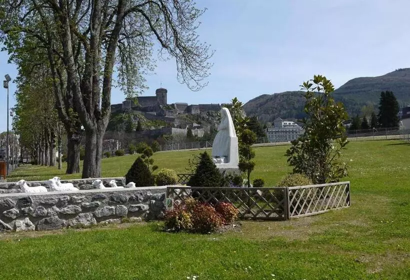 هتل Hôtel Saint Charles