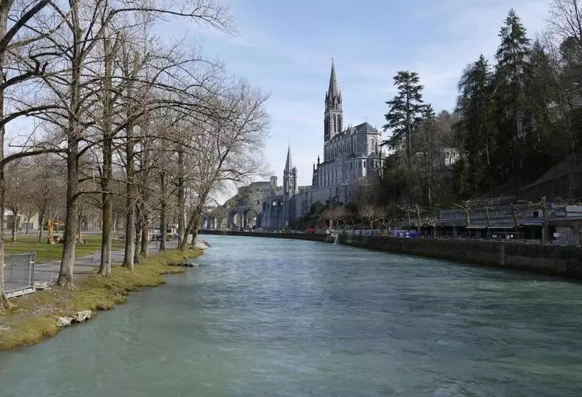 هتل Hôtel Saint Charles