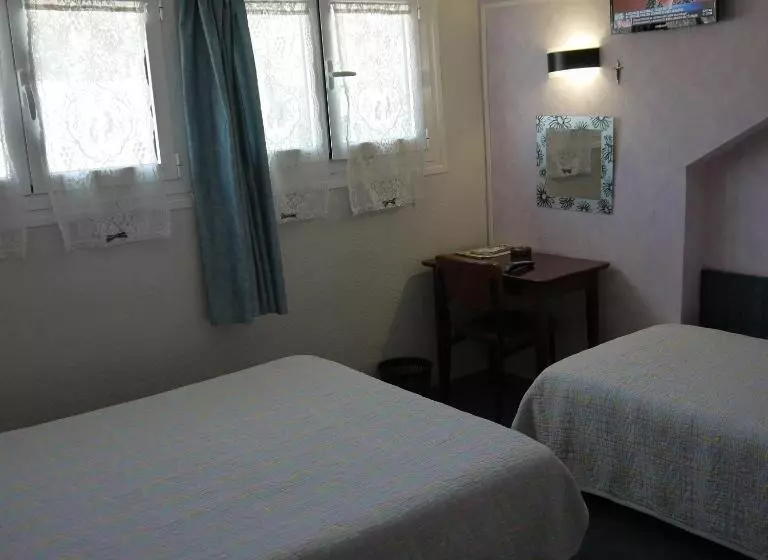هتل Hôtel Saint Charles