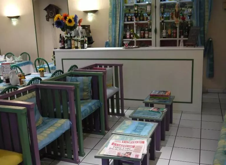 هتل Hôtel Saint Charles
