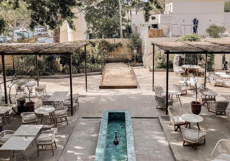 هتل Le Saint Remy