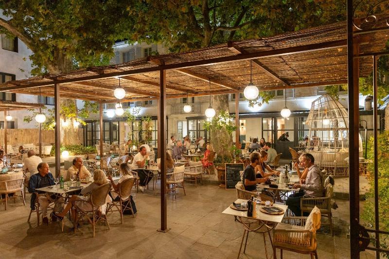 هتل Le Saint Remy