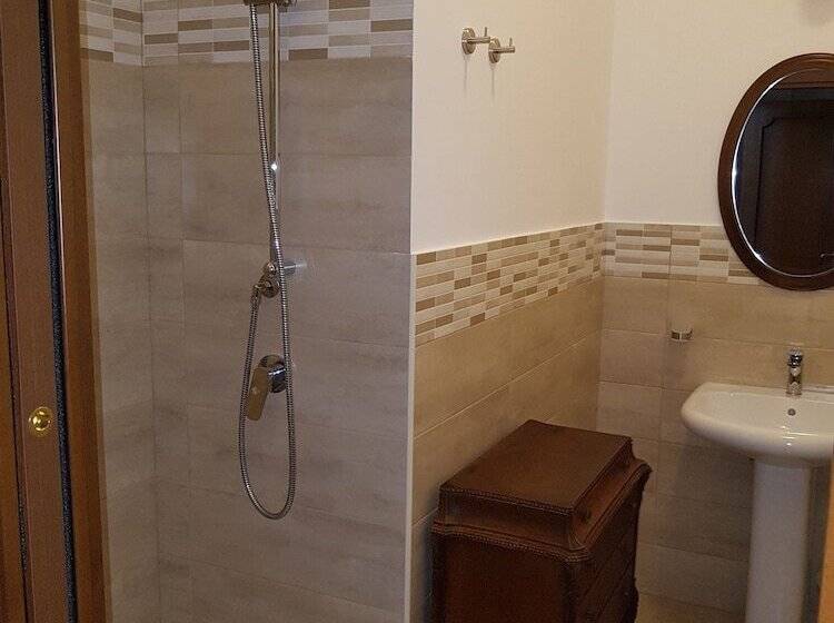 פנסיון Affittacamere La Campana