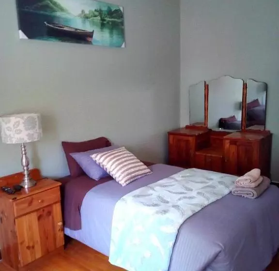 ペンション Victoria Oaks Guesthouse