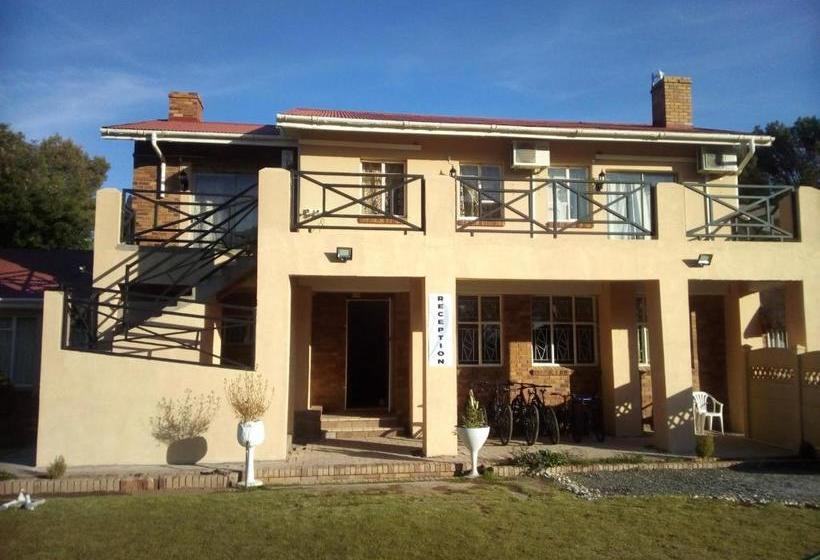 بنسيون Victoria Oaks Guesthouse