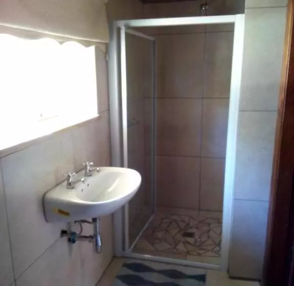 ペンション Victoria Oaks Guesthouse