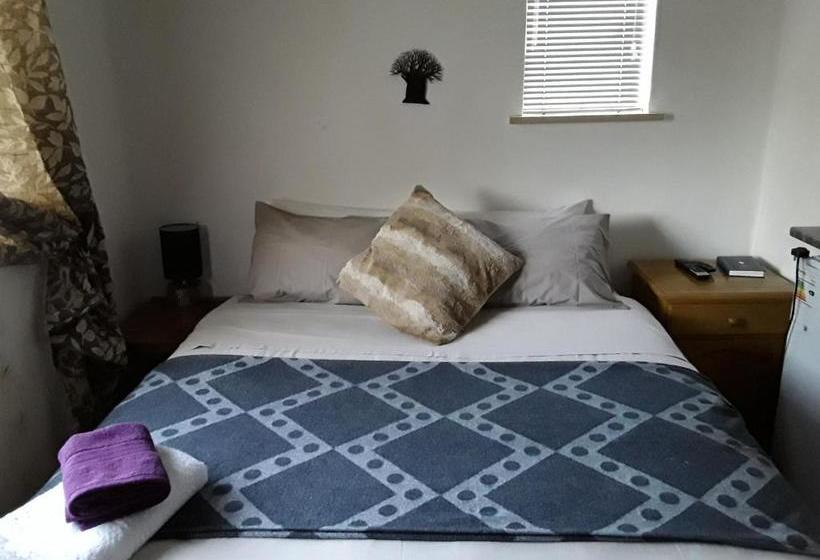 بنسيون Victoria Oaks Guesthouse