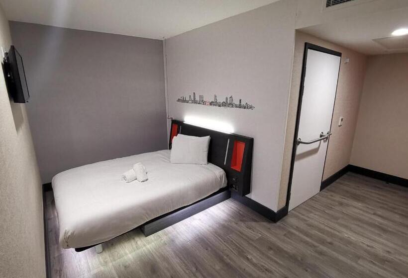 Easyhotel Leeds