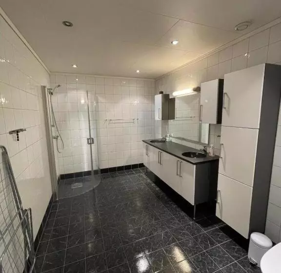 ペンション Stryn Kaffebar & Vertshus