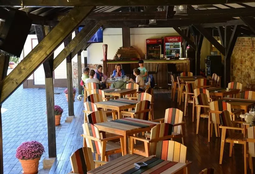 Retkeilymaja Cristian Inn