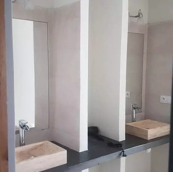 Aamiaismajoitus (B&B) Chartreuse De Mougeres   Pézenas