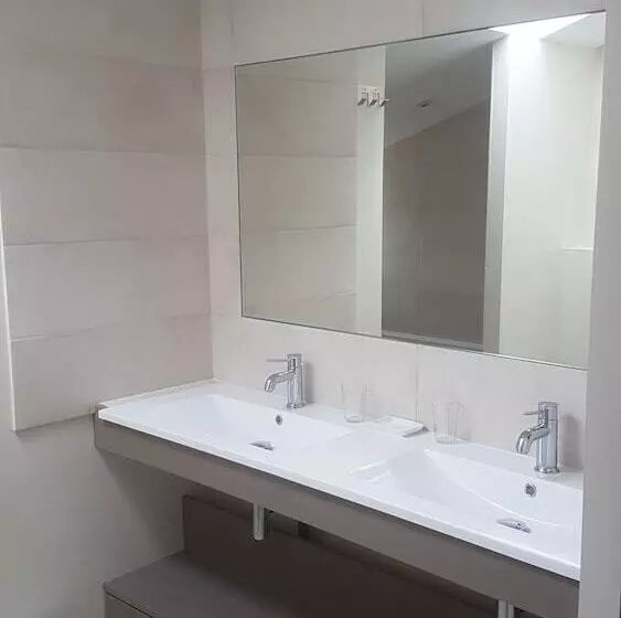 Aamiaismajoitus (B&B) Chartreuse De Mougeres   Pézenas