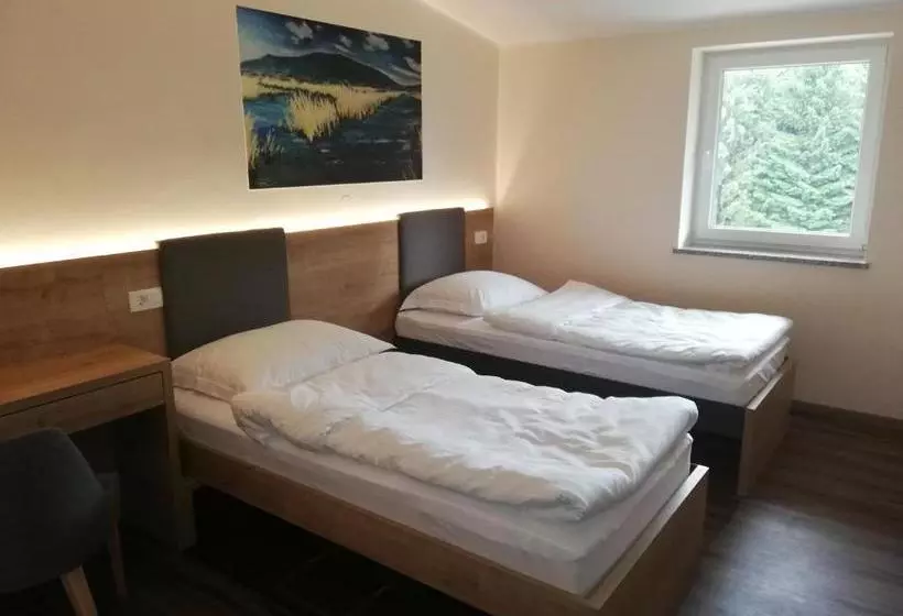 پانسیون Gostilna S Prenočišči Pav