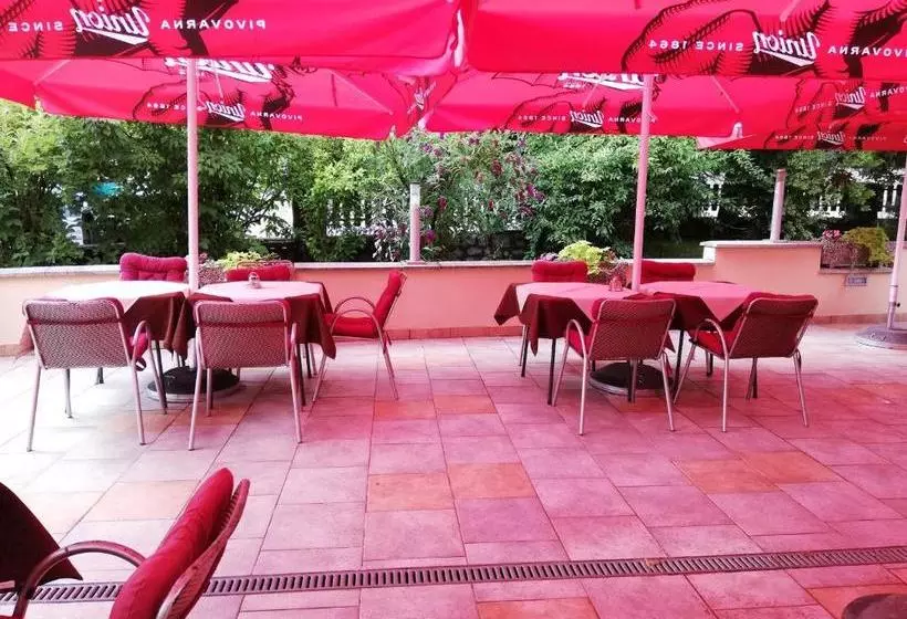 پانسیون Gostilna S Prenočišči Pav