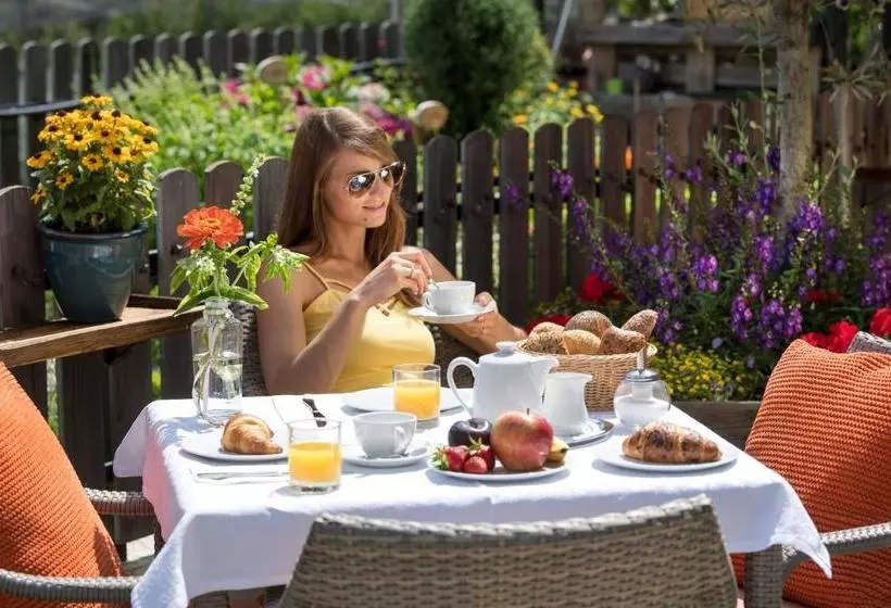 ペンション Niederhof Life