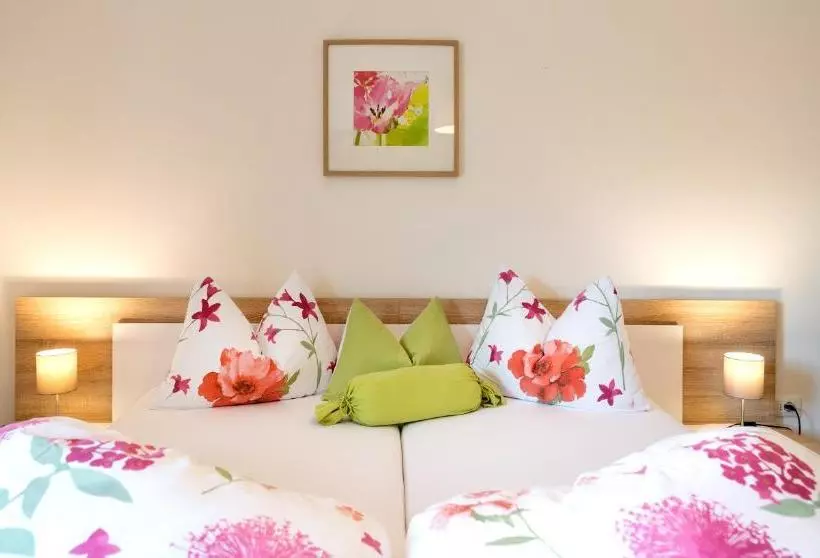 ペンション Niederhof Life