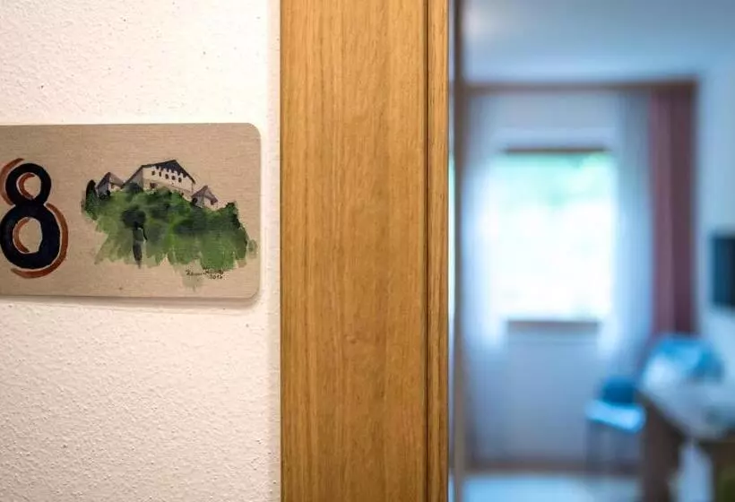 ペンション Niederhof Life