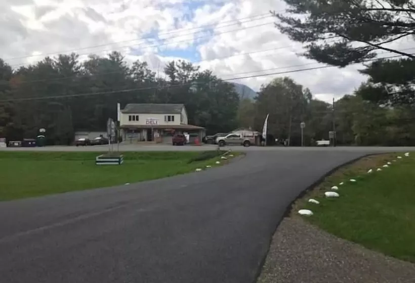 Catskill Motor Court Motel