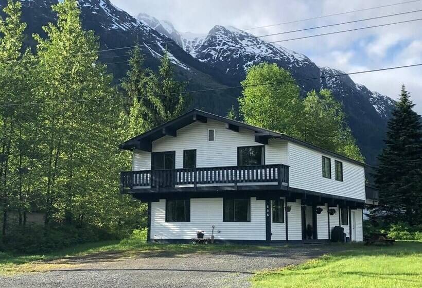 Pension Bear Valley Guesthouse