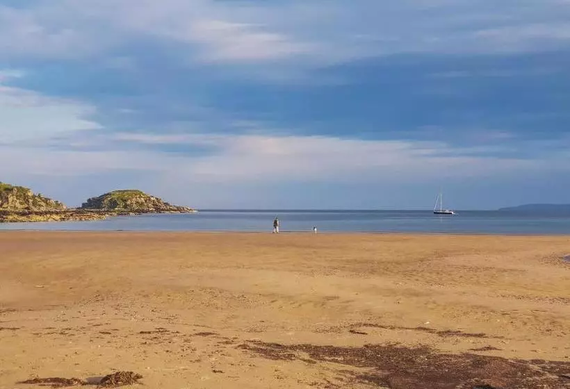 Majatalo Drumfearne Guesthouse & Tearoom