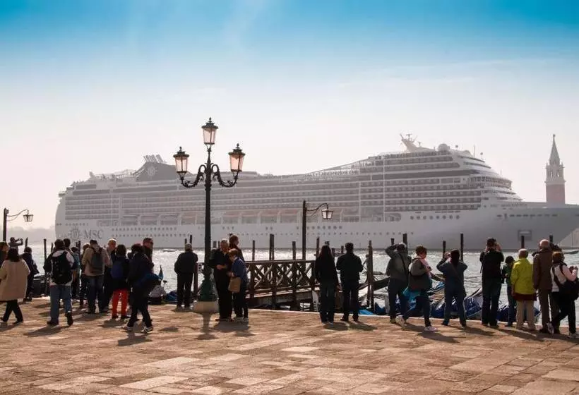 ベッドアンドブレックファースト Venice Airport Room