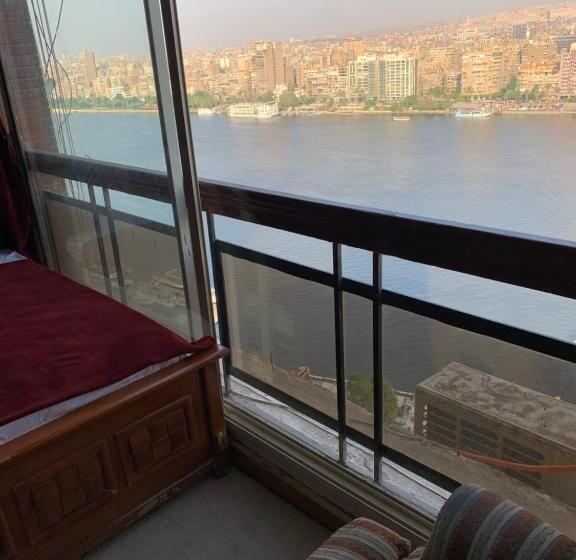 Nile Star Suites & Apartments