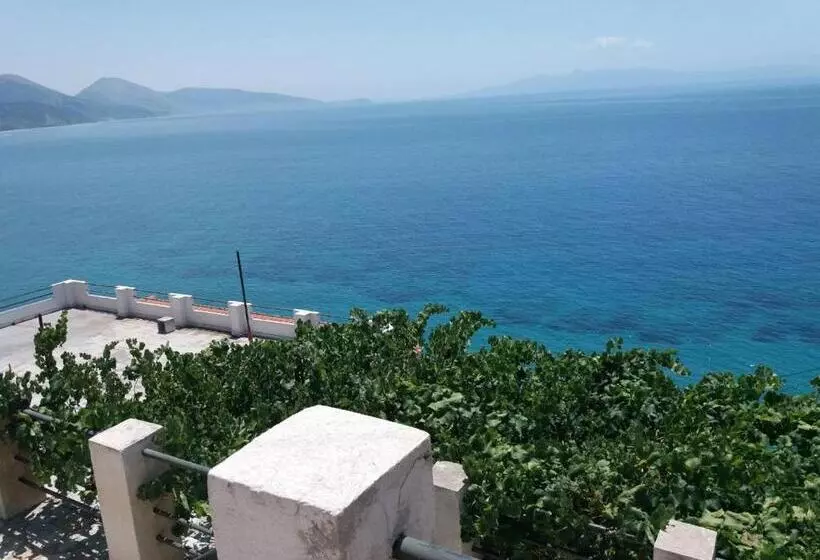 پانسیون Blue View