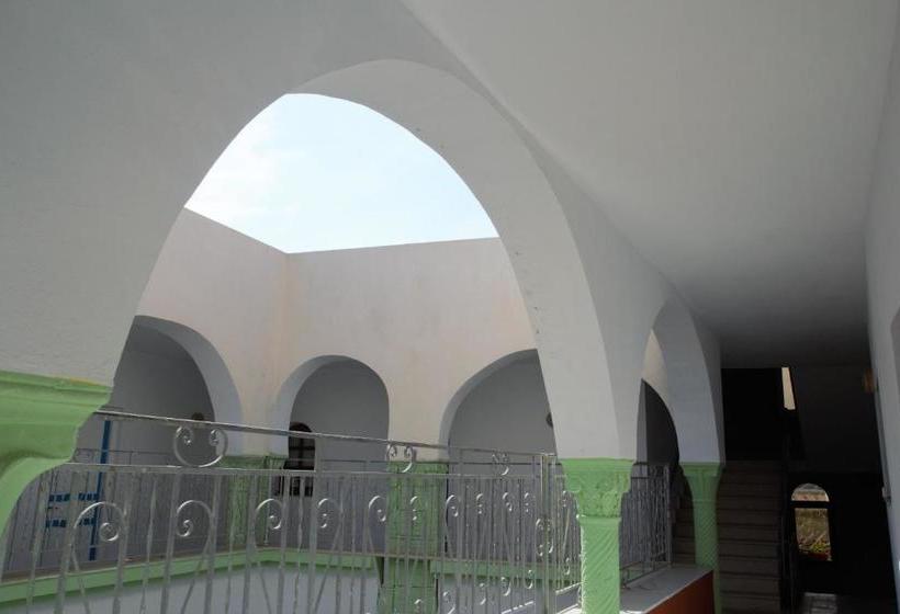 ペンション L'hirondelle De Kelibia : Chez Amou