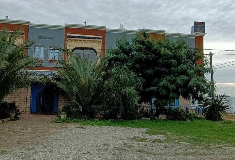 ペンション L'hirondelle De Kelibia : Chez Amou