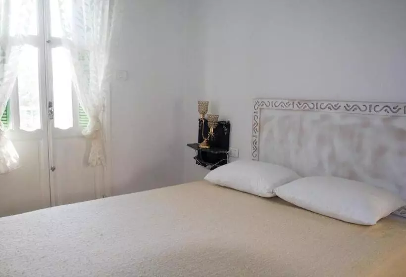 Majatalo L'hirondelle De Kelibia : Chez Amou