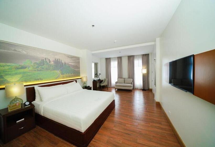 Hotel Carlito Tagaytay